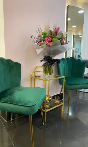 Hair-The-Hound-Twickenham-Shop-Chairs